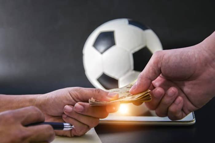 Experience in Football Betting to Help You Win 100%